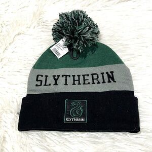 Wizarding World of Harry Potter Beanie Pom Hat Slytherin Universal Studios